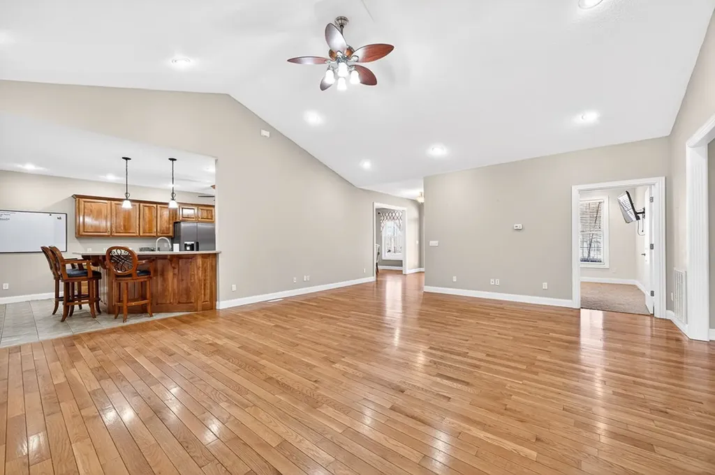 1945 W Creston Road Crossville TN 38571