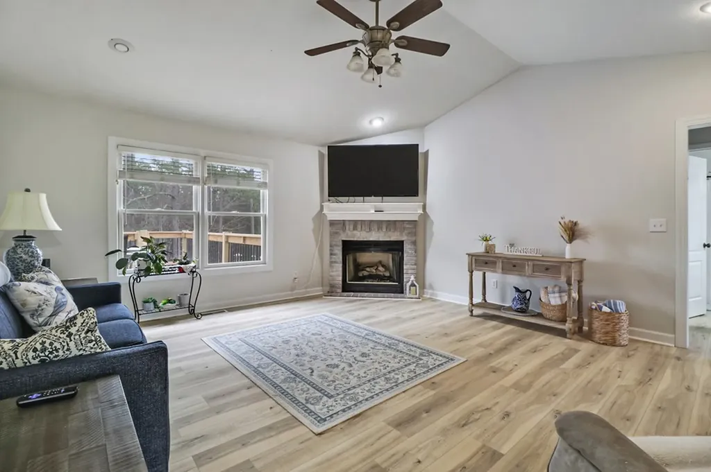 93 Tower Way Allardt TN 38504