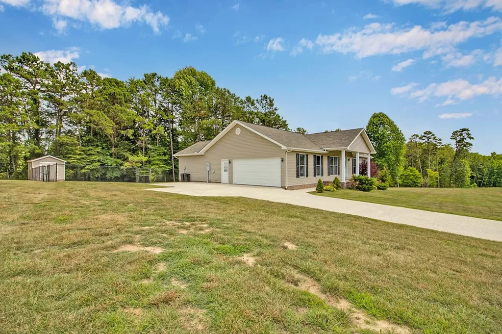 93 Tower Way Allardt TN 38504