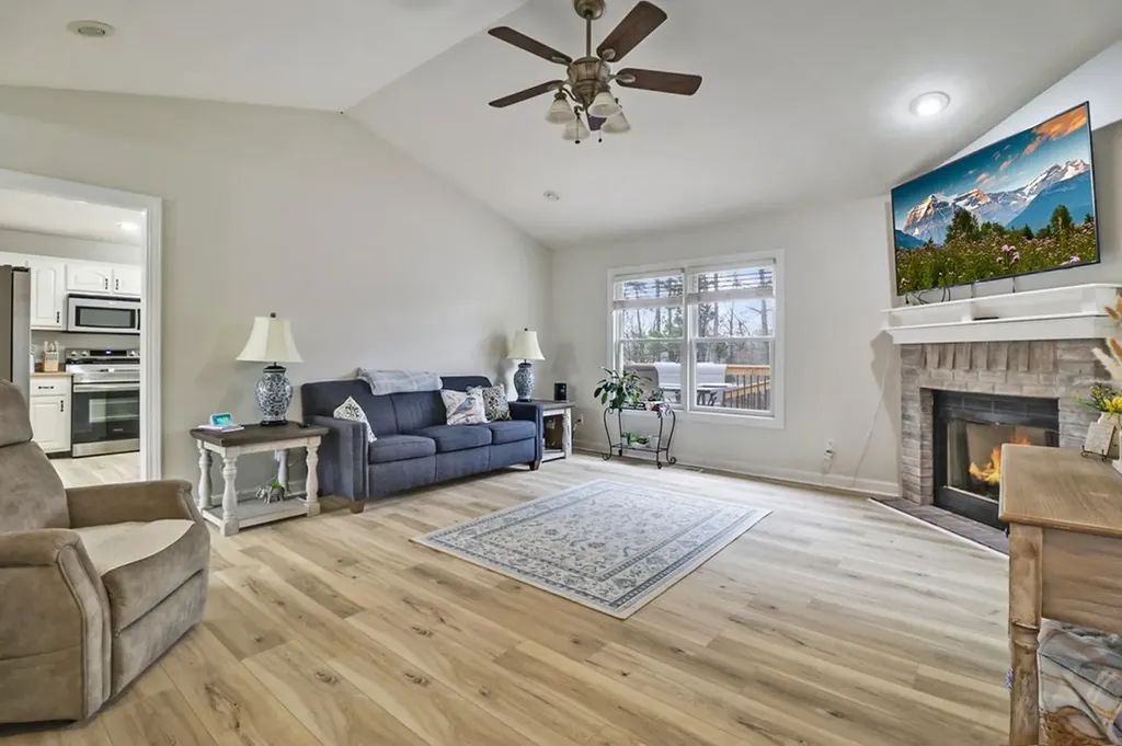 93 Tower Way Allardt TN 38504