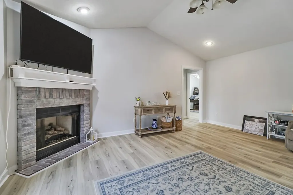 93 Tower Way Allardt TN 38504