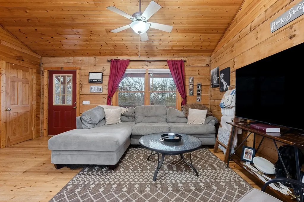 2021 Milky Way Road Jamestown TN 38556