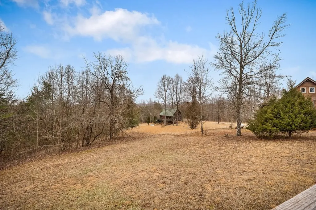 2021 Milky Way Road Jamestown TN 38556