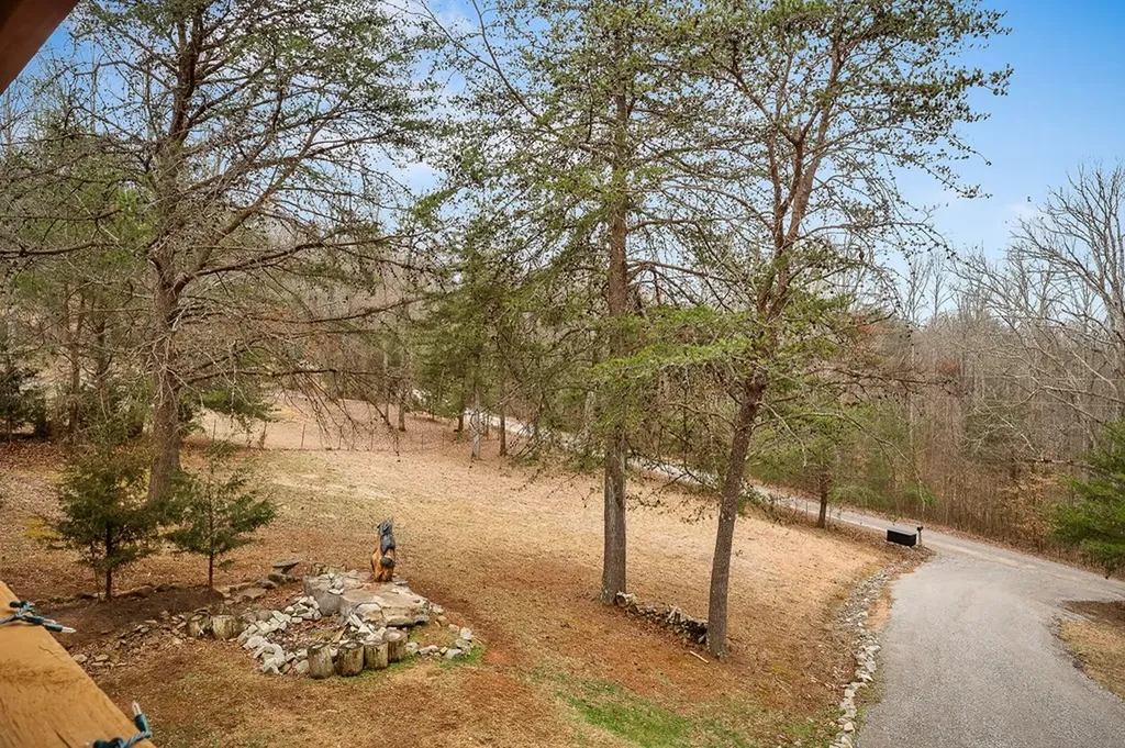 2021 Milky Way Road Jamestown TN 38556