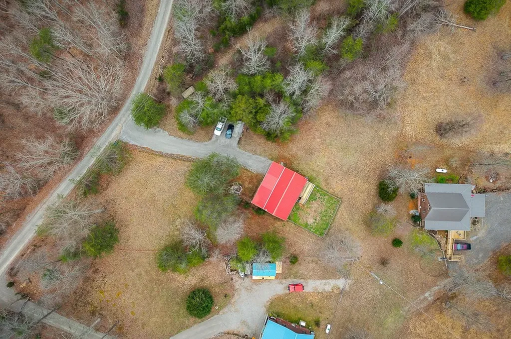 2021 Milky Way Road Jamestown TN 38556