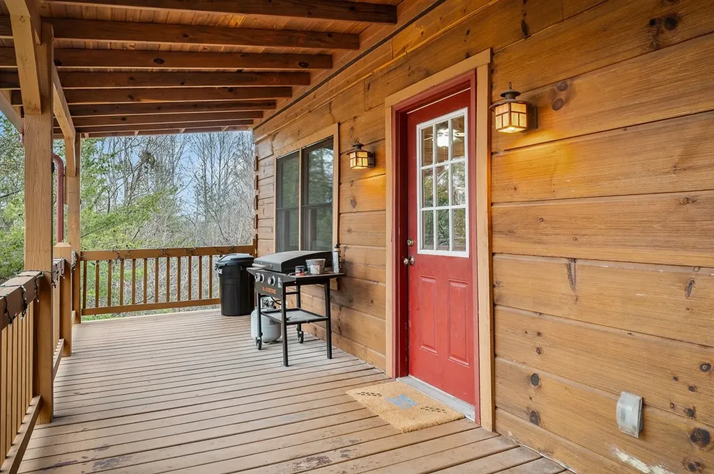 2021 Milky Way Road Jamestown TN 38556