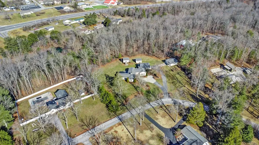 233 Morgan Road Crossville TN 38555