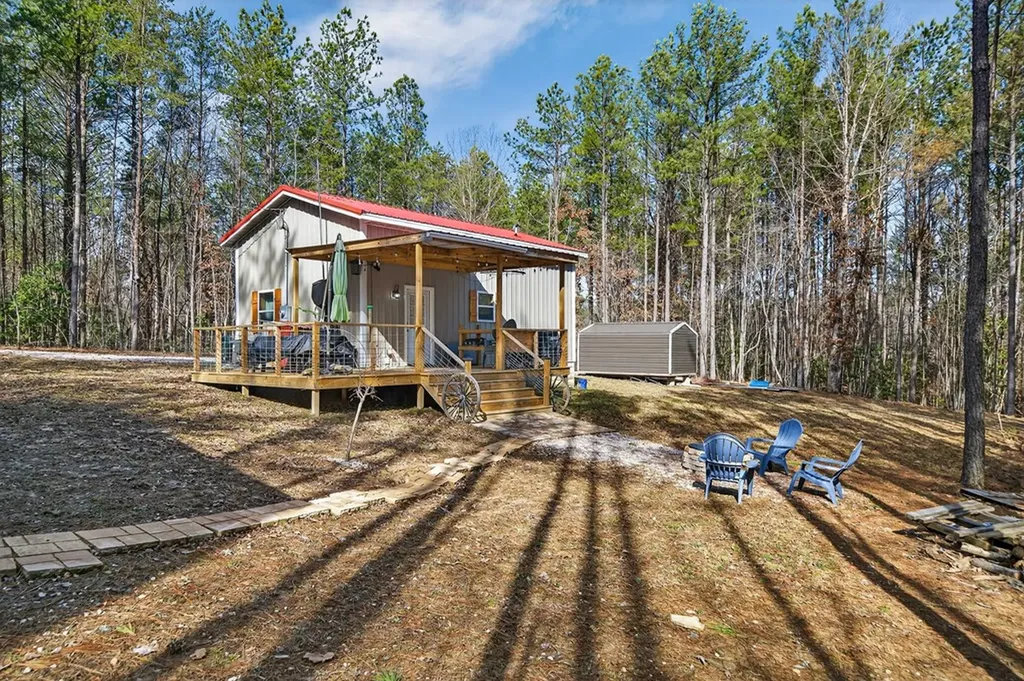 1780 Wolf Haven Road Spencer TN 38585