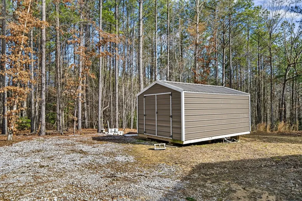 1780 Wolf Haven Road Spencer TN 38585