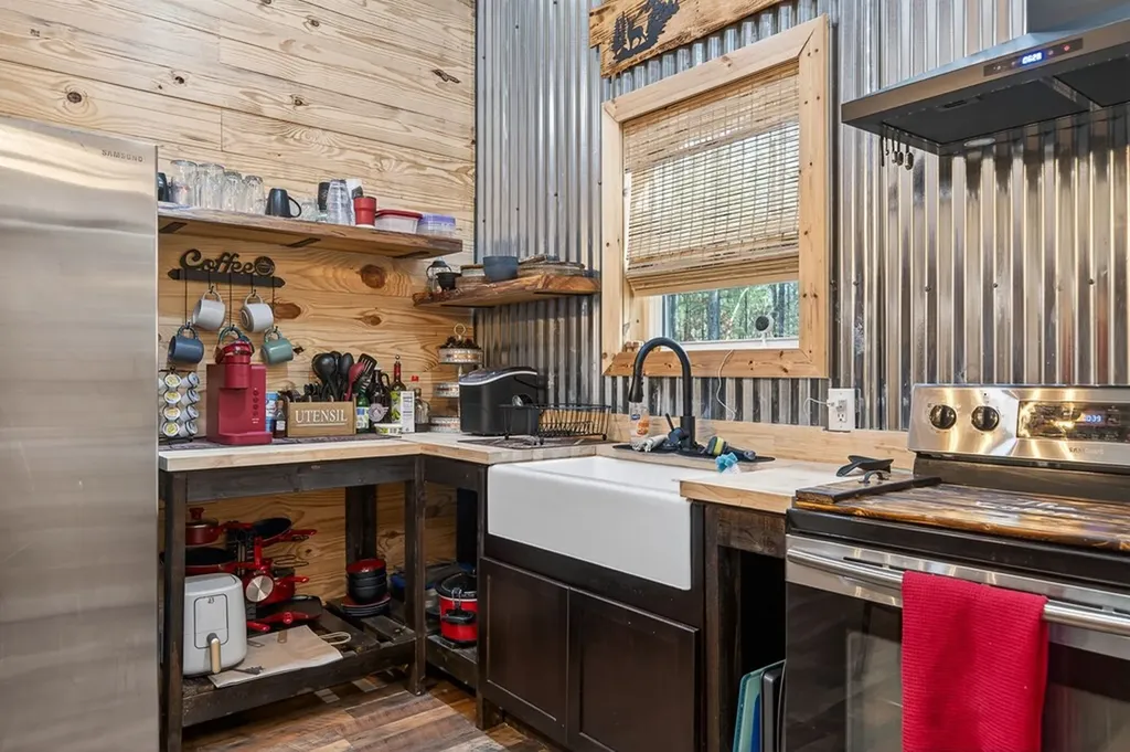 1780 Wolf Haven Road Spencer TN 38585