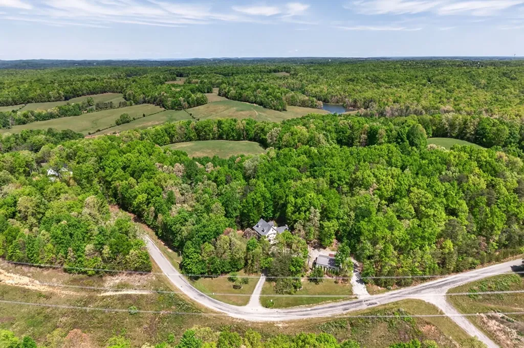 2144 Street Place Loop Monterey TN 38574