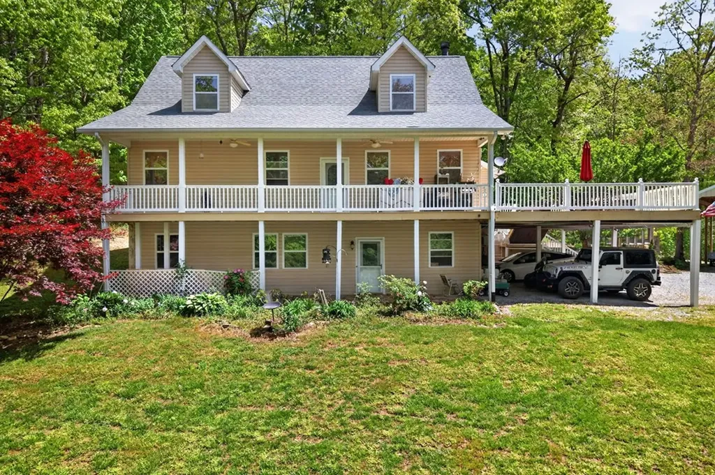 2144 Street Place Loop Monterey TN 38574