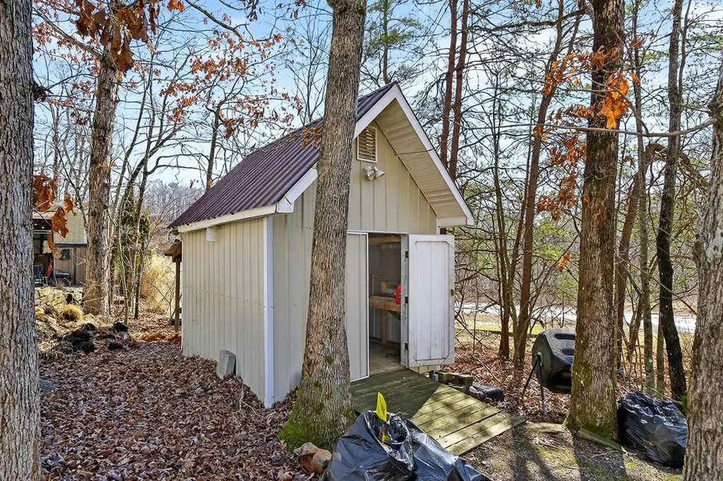 2144 Street Place Loop Monterey TN 38574