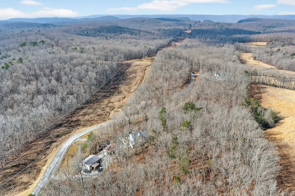 2144 Street Place Loop Monterey TN 38574