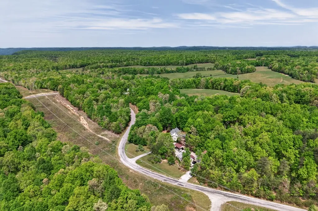 2144 Street Place Loop Monterey TN 38574