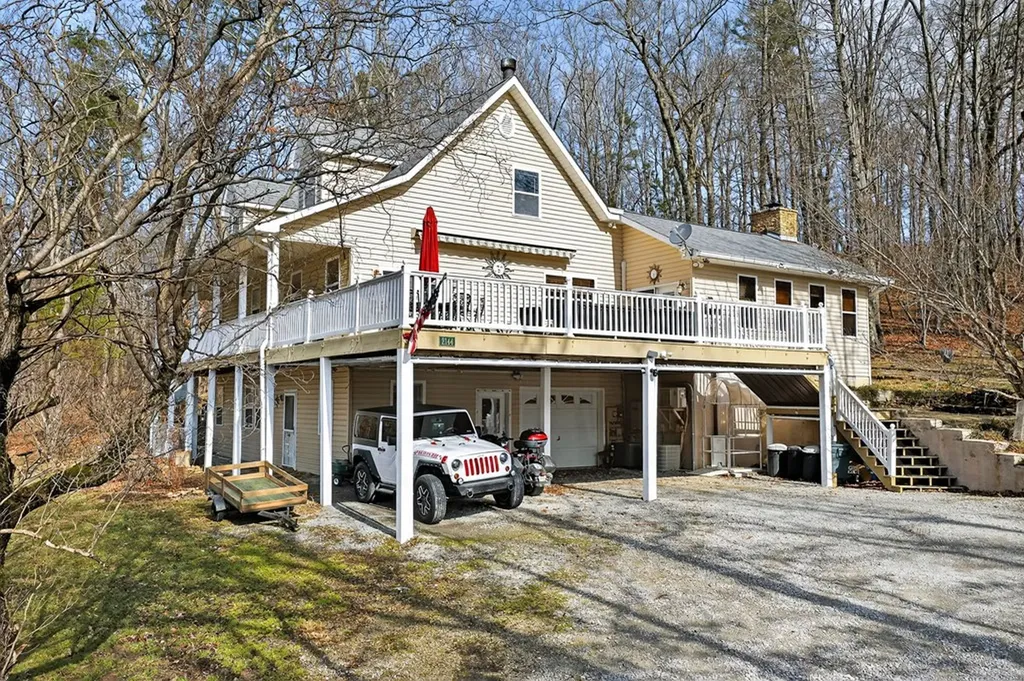 2144 Street Place Loop Monterey TN 38574