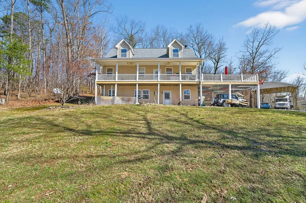 2144 Street Place Loop Monterey TN 38574