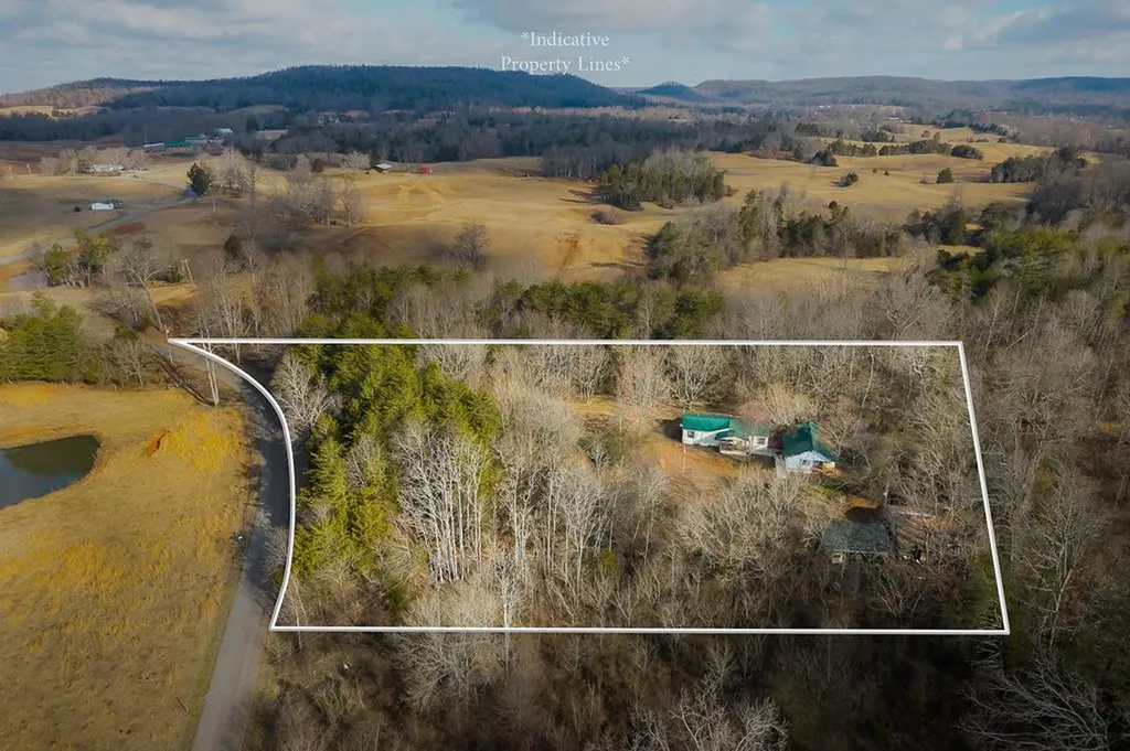 786 Quebeck Road Quebeck TN 38579