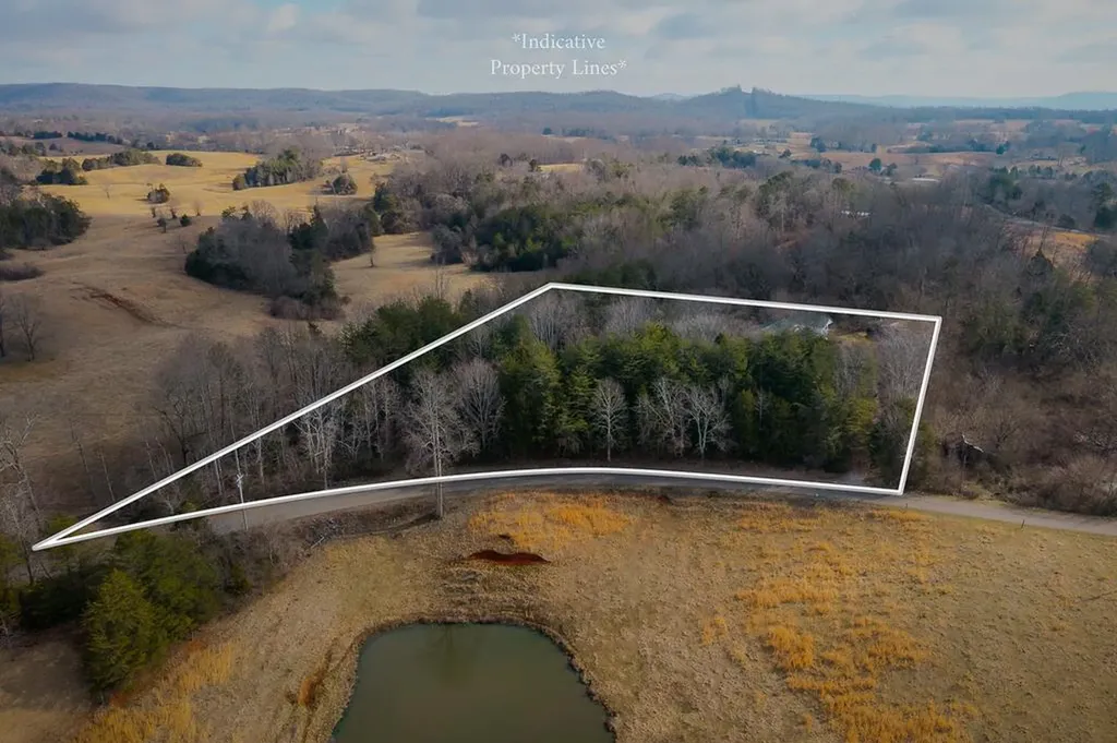 786 Quebeck Road Quebeck TN 38579