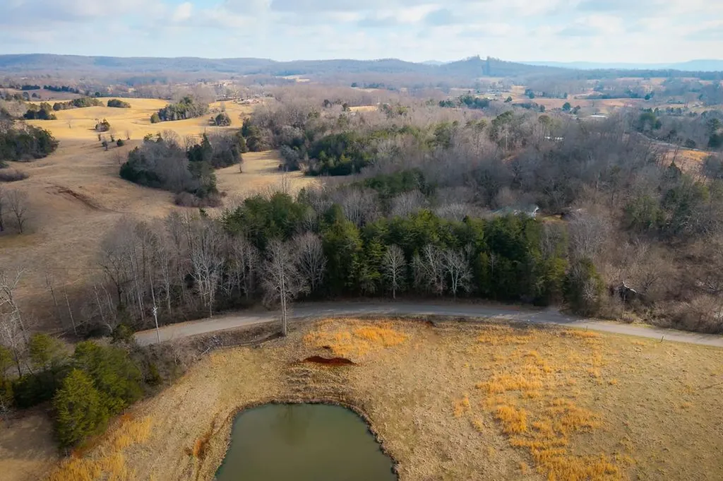 786 Quebeck Road Quebeck TN 38579