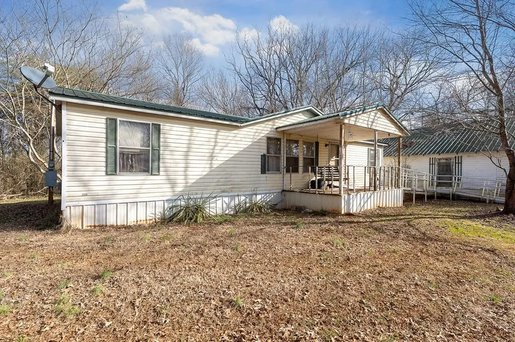 786 Quebeck Road Quebeck TN 38579