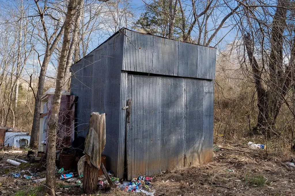 786 Quebeck Road Quebeck TN 38579