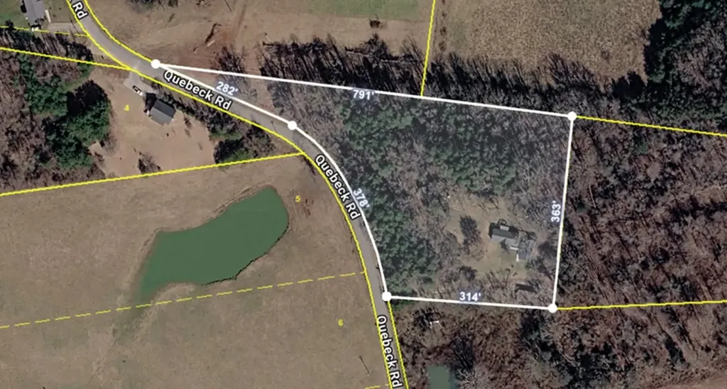 786 Quebeck Road Quebeck TN 38579