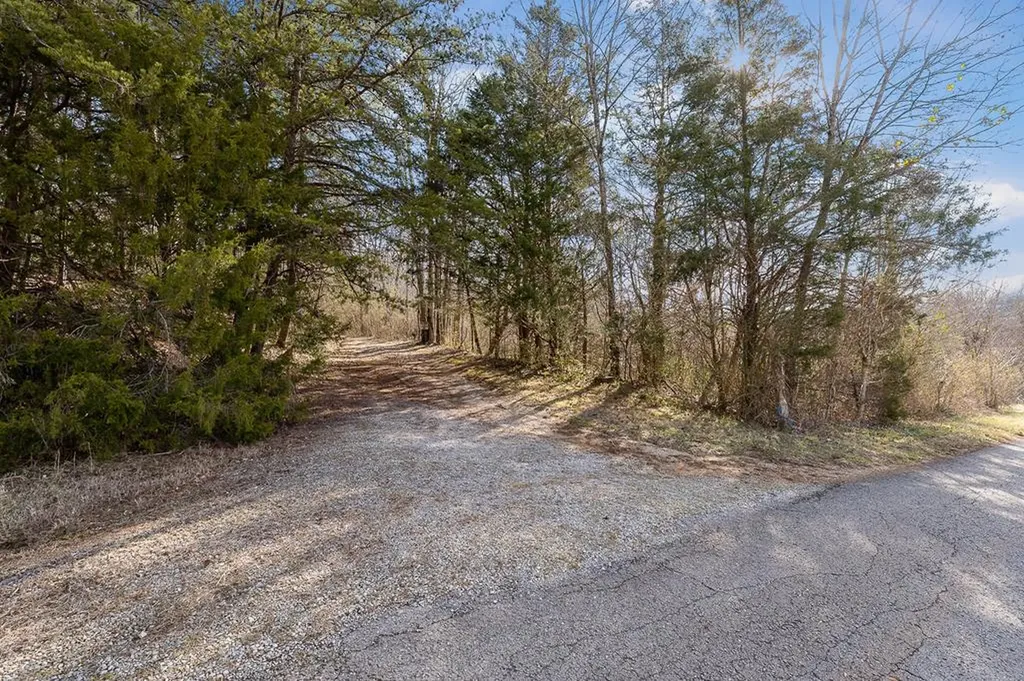 786 Quebeck Road Quebeck TN 38579