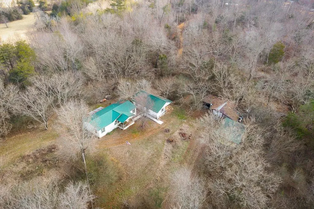 786 Quebeck Road Quebeck TN 38579