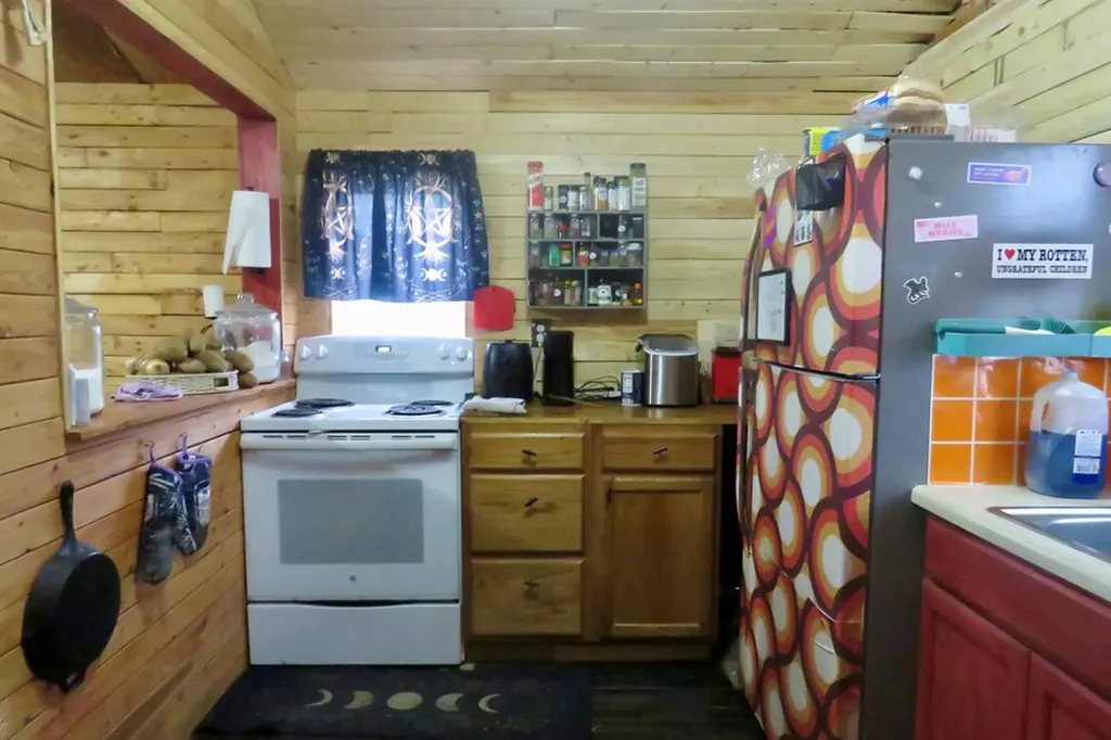 30611 Steel Tram Ridge Crawford TN 38554