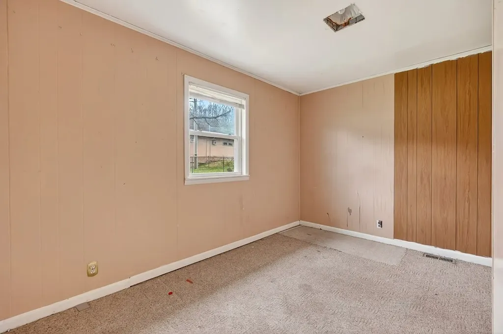 1105 Riverside Drive Celina TN 38551