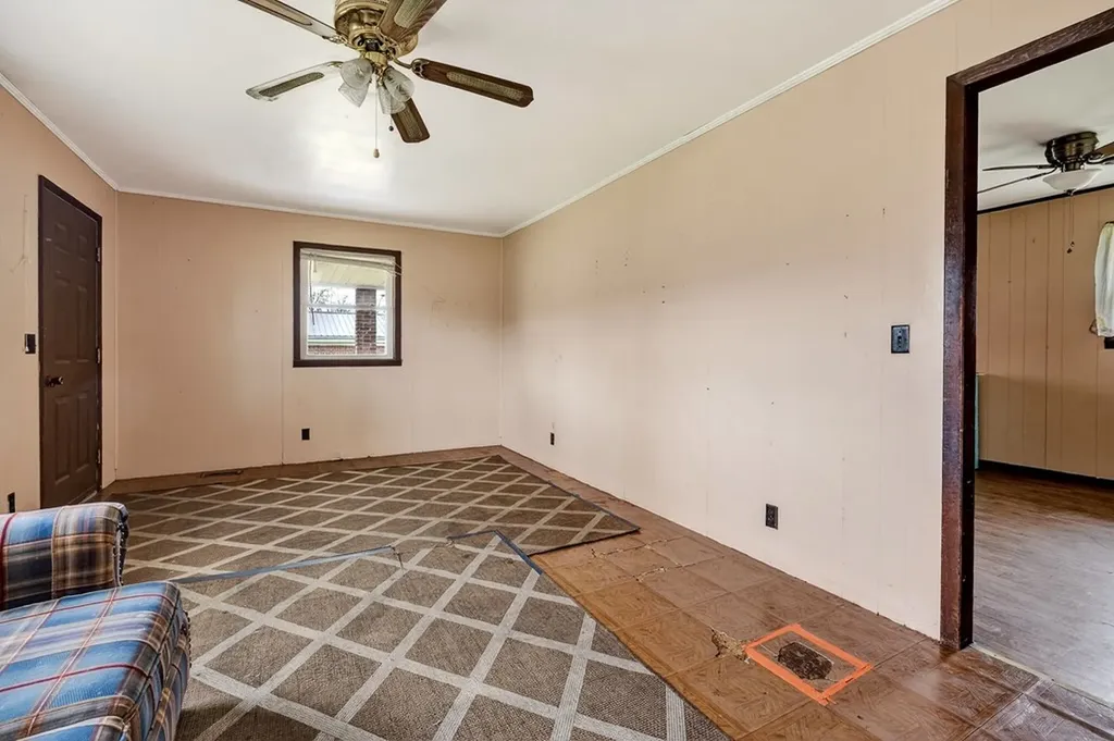 1105 Riverside Drive Celina TN 38551