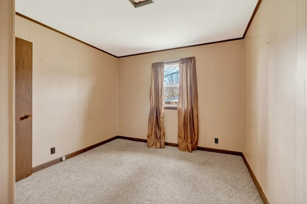 1105 Riverside Drive Celina TN 38551