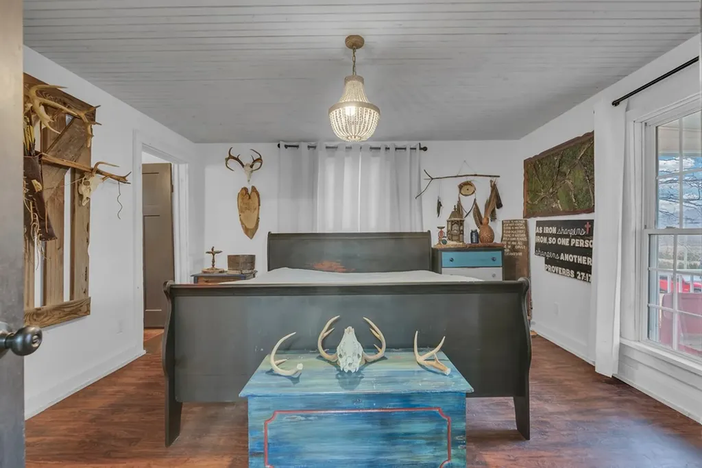 11594 Beersheba Highway Mcminnville TN 37110