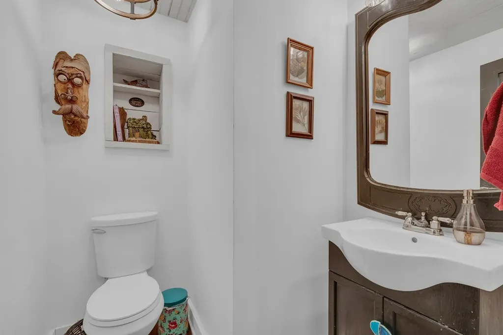 11594 Beersheba Highway Mcminnville TN 37110