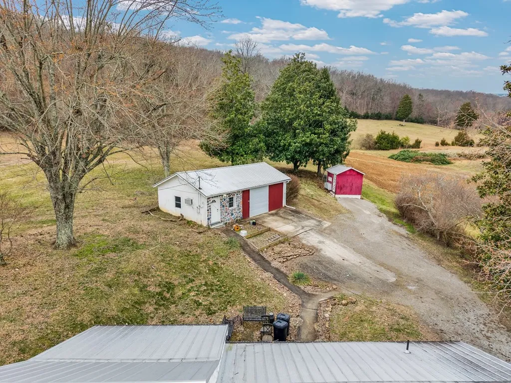 11594 Beersheba Highway Mcminnville TN 37110