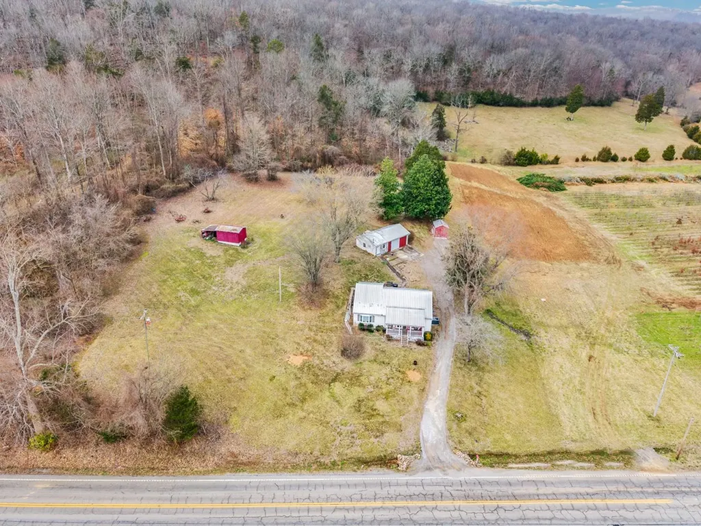 11594 Beersheba Highway Mcminnville TN 37110