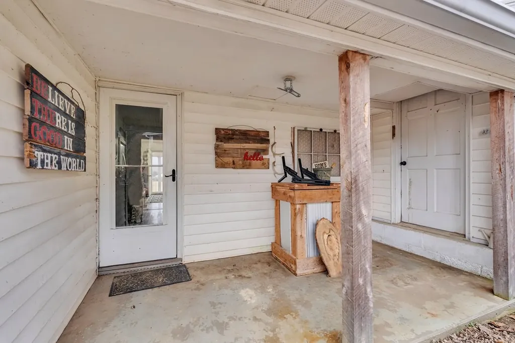 11594 Beersheba Highway Mcminnville TN 37110