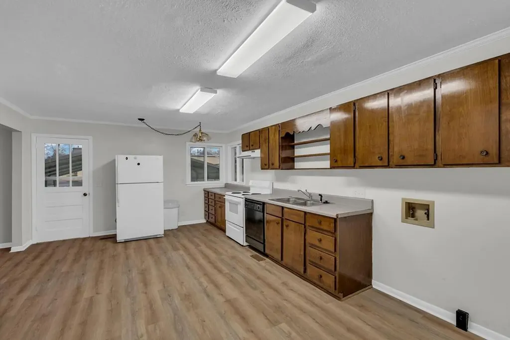 540 4th Avenue S Baxter TN 38544