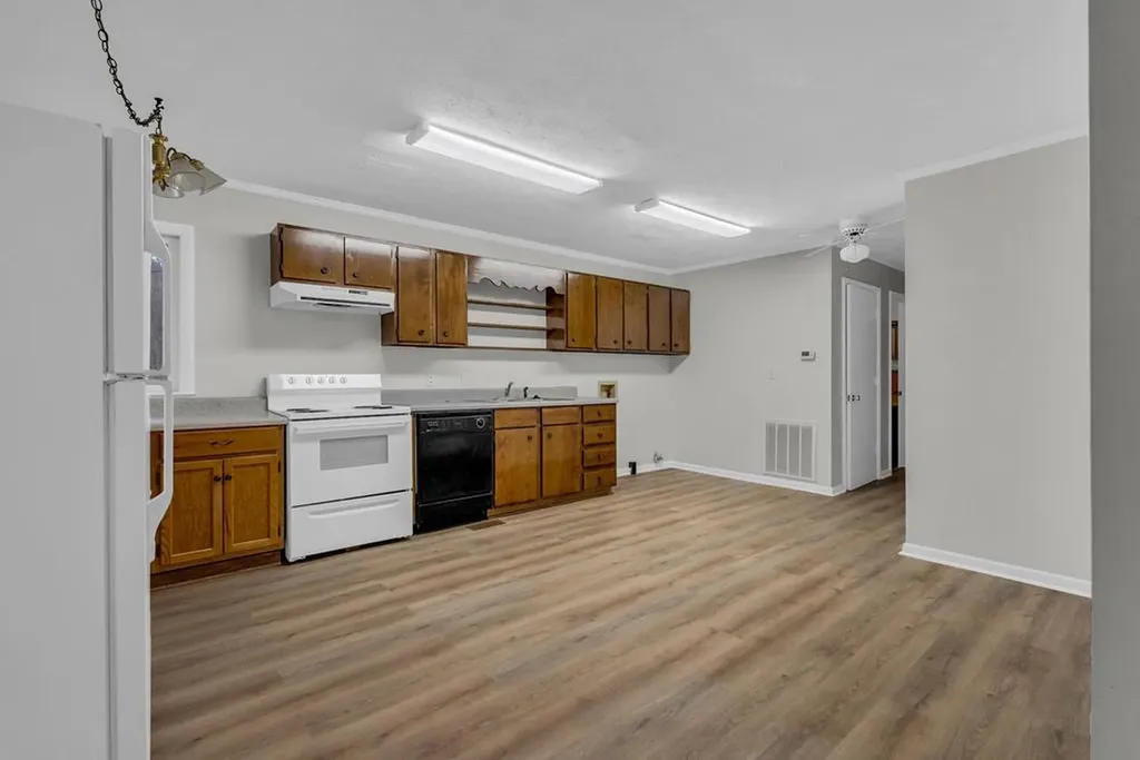 540 4th Avenue S Baxter TN 38544