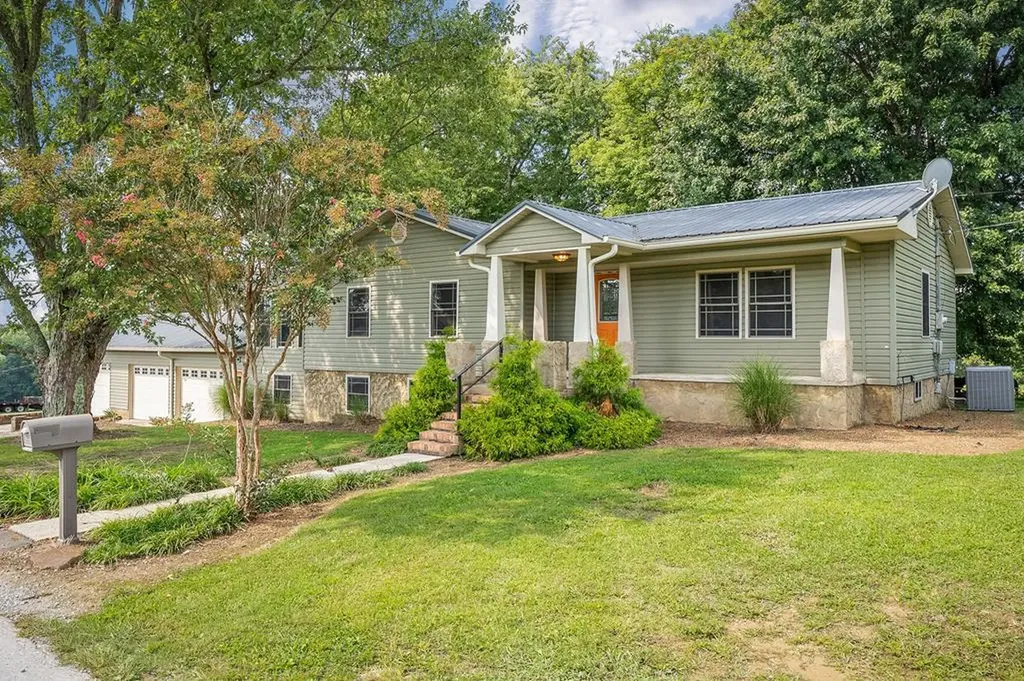 571 Larry Davis Street Spencer TN 38585