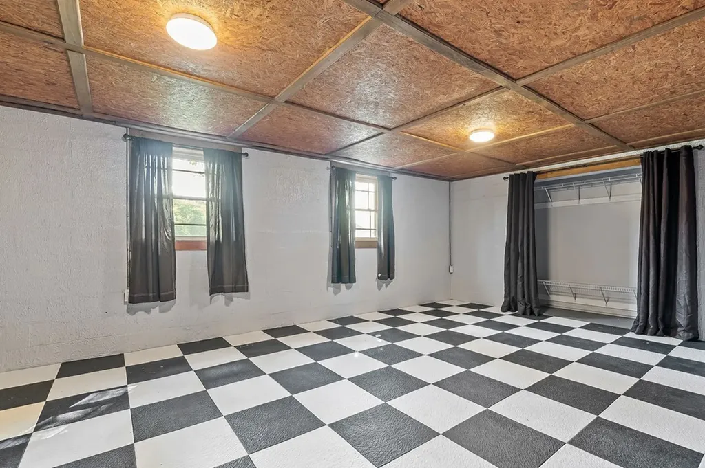571 Larry Davis Street Spencer TN 38585