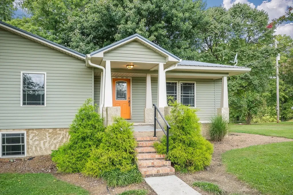571 Larry Davis Street Spencer TN 38585