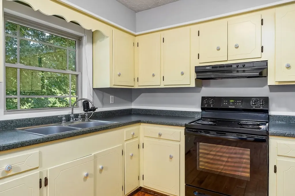 571 Larry Davis Street Spencer TN 38585