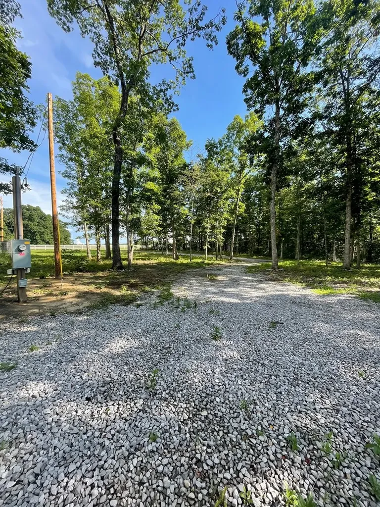 1345 Simmons Road Pikeville TN 37367