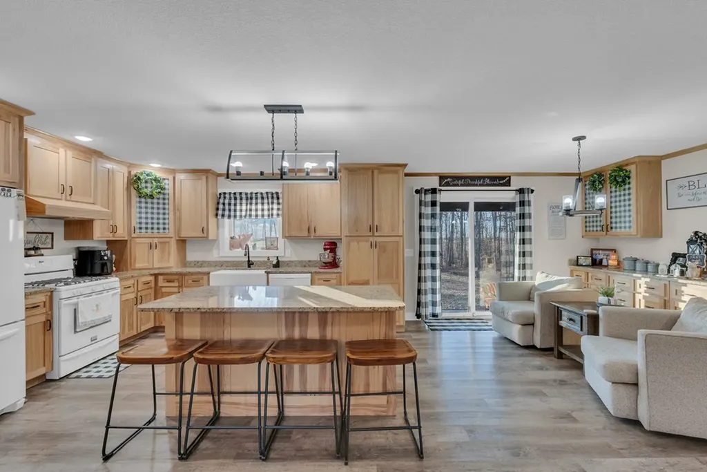 1079 South Lane Grimsley TN 38565