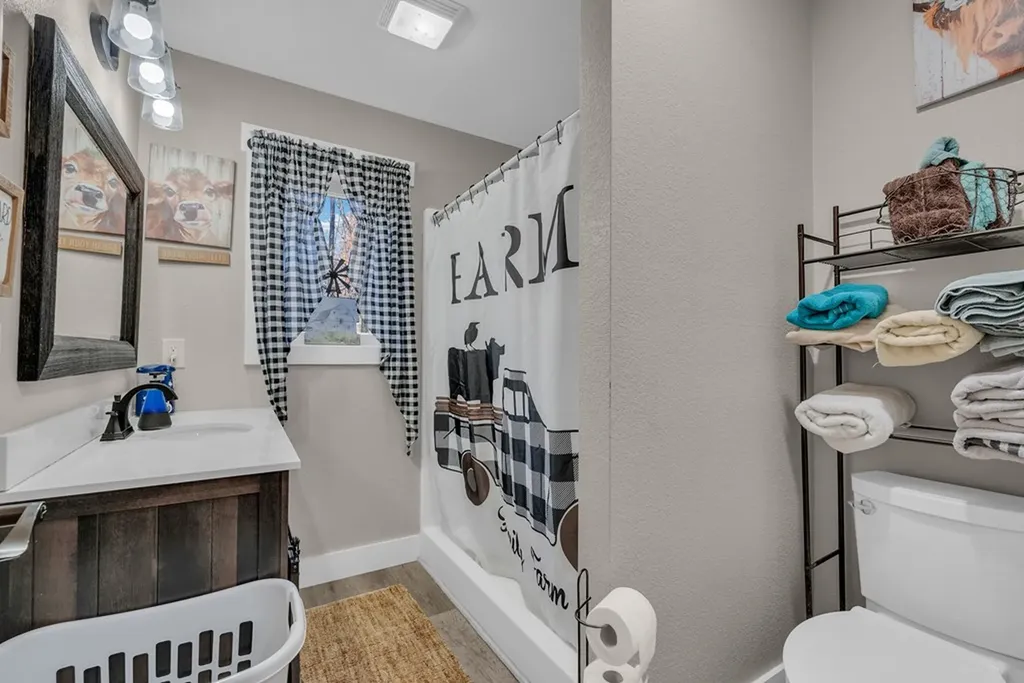 1079 South Lane Grimsley TN 38565