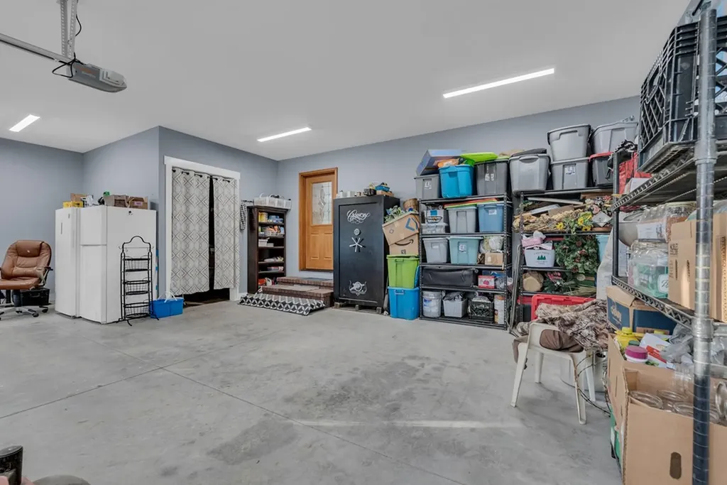 1079 South Lane Grimsley TN 38565