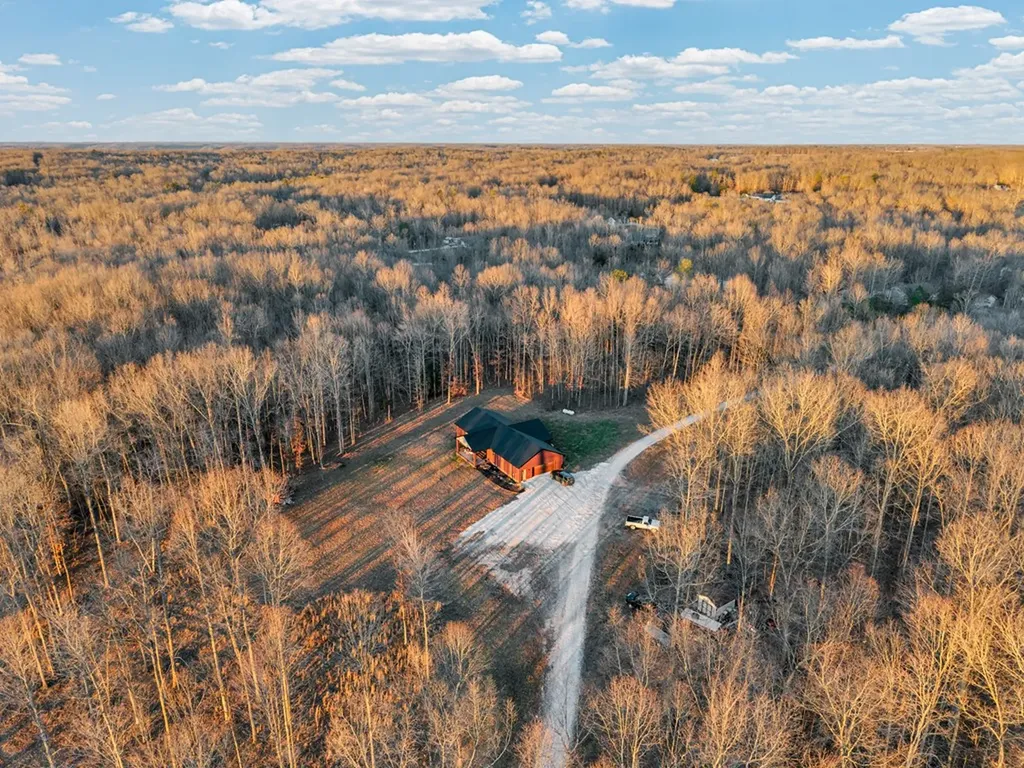 1079 South Lane Grimsley TN 38565