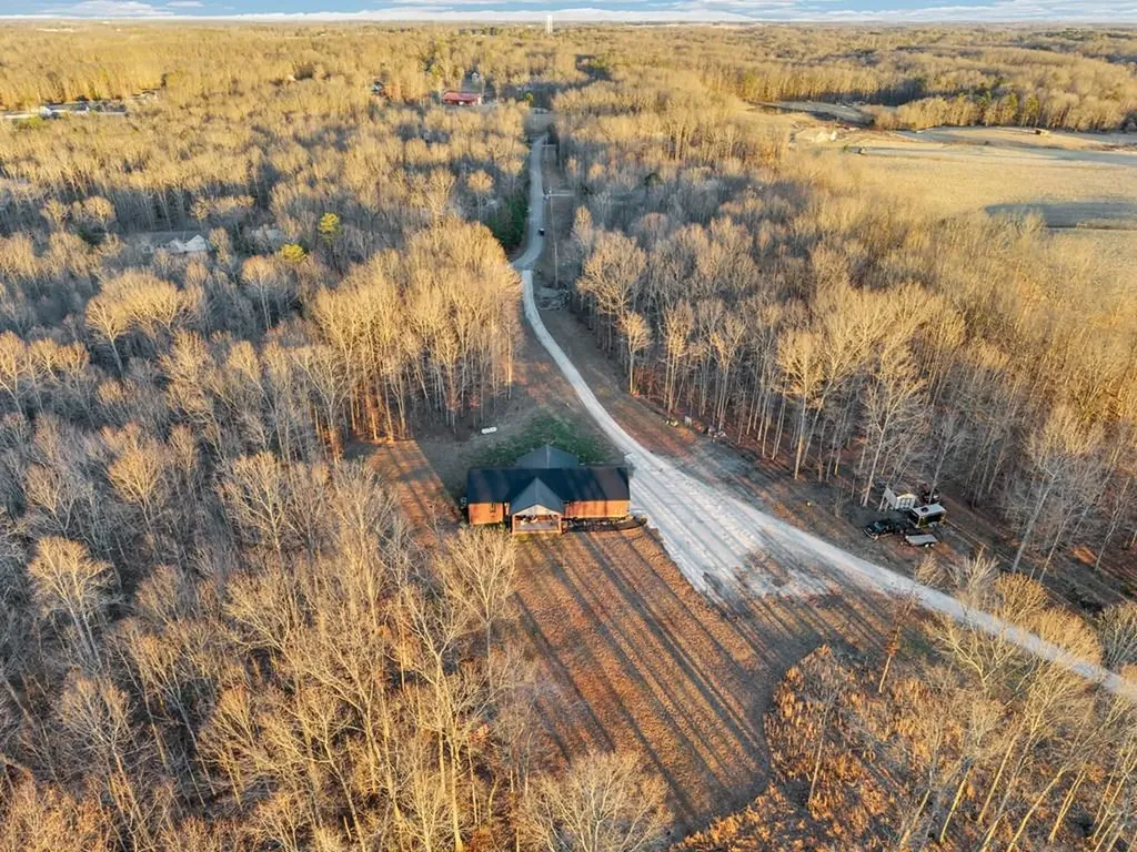 1079 South Lane Grimsley TN 38565